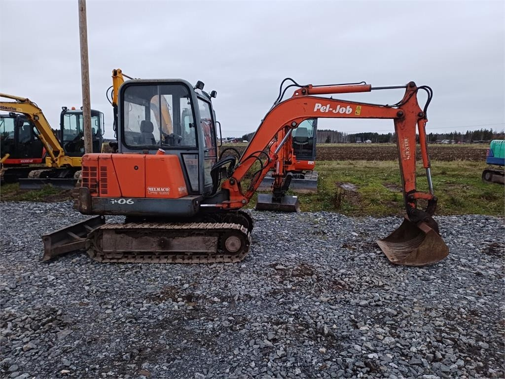 Pel-Job EB406 rautateloilla. Kolme kauhaa - מיני מחפר: תמונה 4 Pel-Job EB406 rautateloilla. Kolme kauhaa - מיני מחפר: תמונה 4