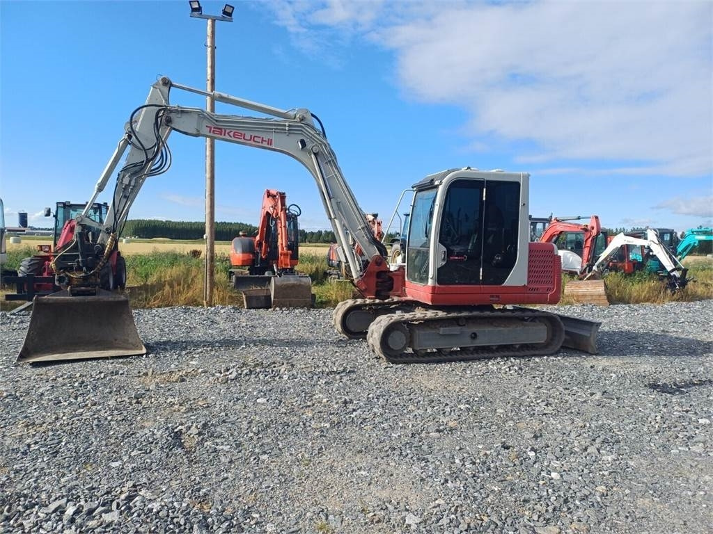 Takeuchi Tb175 Engconilla - מיני מחפר: תמונה 1 Takeuchi Tb175 Engconilla - מיני מחפר: תמונה 1