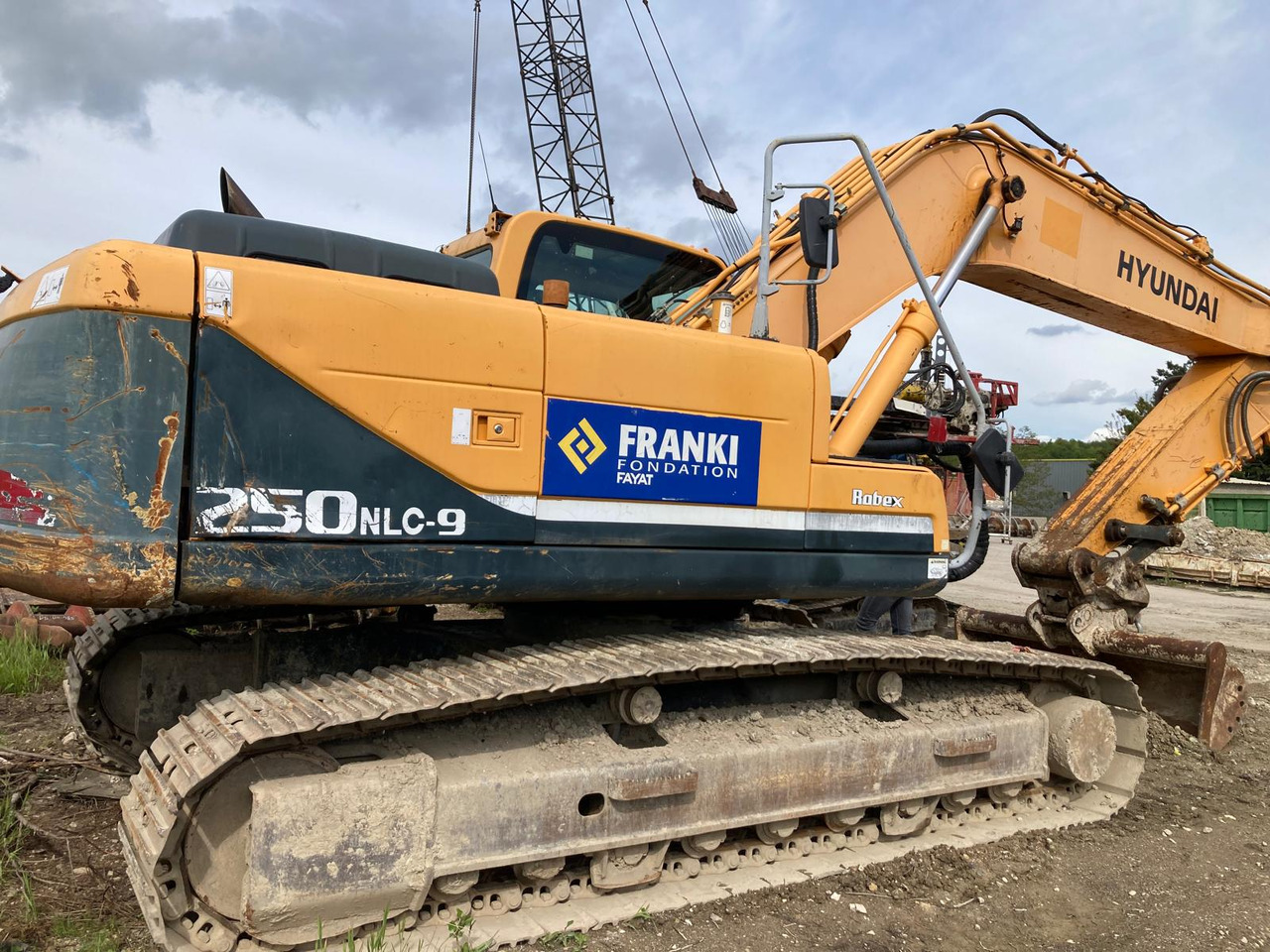 PELLE SUR CHENILLES HYUNDAI ROBEX 250 NLC-9 - מחפר סורק: תמונה 3 PELLE SUR CHENILLES HYUNDAI ROBEX 250 NLC-9 - מחפר סורק: תמונה 3