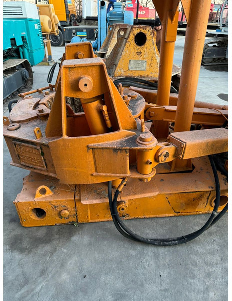 Casagrande Casing Oscillator 900 - מכונת בנייה: תמונה 3 Casagrande Casing Oscillator 900 - מכונת בנייה: תמונה 3