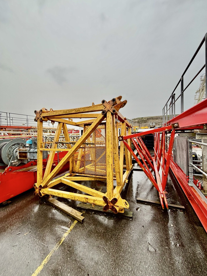 LIEBHERR 250 EC-B 12 Litronic - עגורן מגדל: תמונה 2 LIEBHERR 250 EC-B 12 Litronic - עגורן מגדל: תמונה 2
