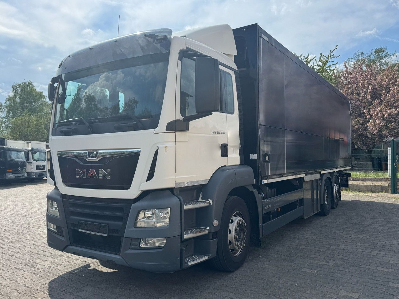 MAN TGS 26.360/Lenk-Lift/Lbw/Kettliner-GT-Aufbau - משאית משקאות: תמונה 3 MAN TGS 26.360/Lenk-Lift/Lbw/Kettliner-GT-Aufbau - משאית משקאות: תמונה 3