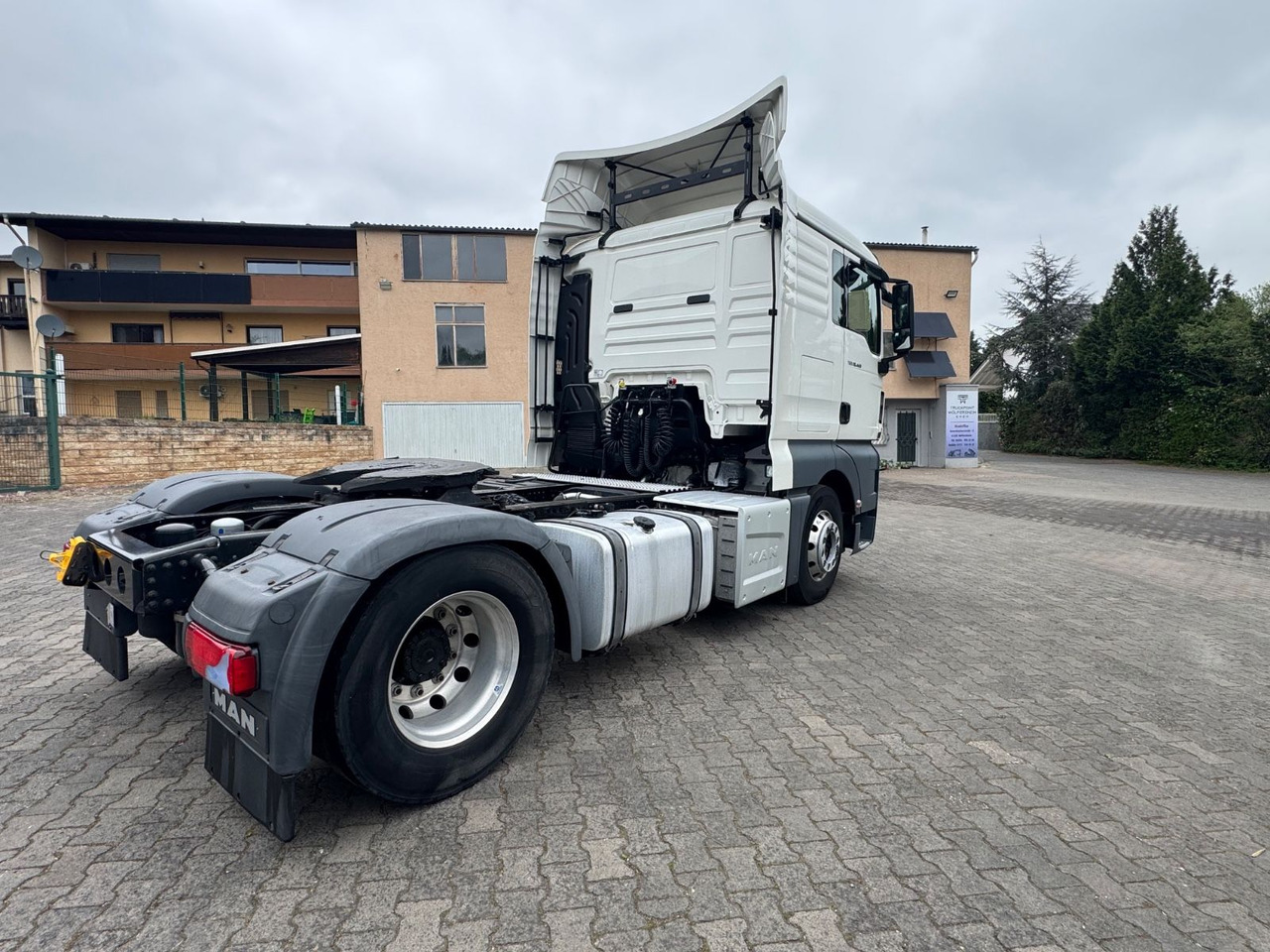 MAN TGX 18.460 XL /1xBett/Retarder/Voll-Spoiler - יחידת טרקטור: תמונה 4 MAN TGX 18.460 XL /1xBett/Retarder/Voll-Spoiler - יחידת טרקטור: תמונה 4