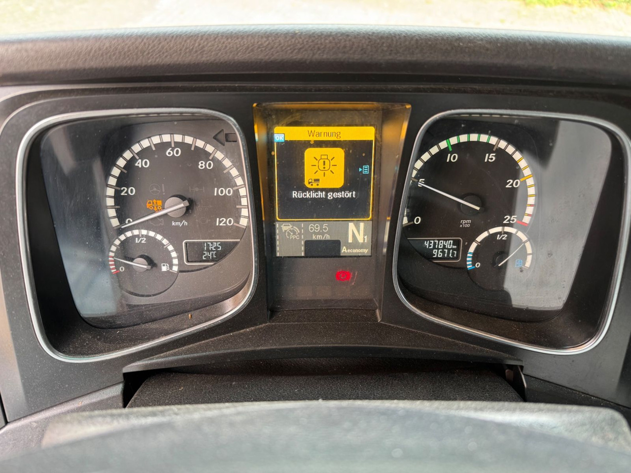 משאית משקאות Mercedes-Benz Actros 2545/2xLBW/Klima/Kamera/kpl.Zug: תמונה 10