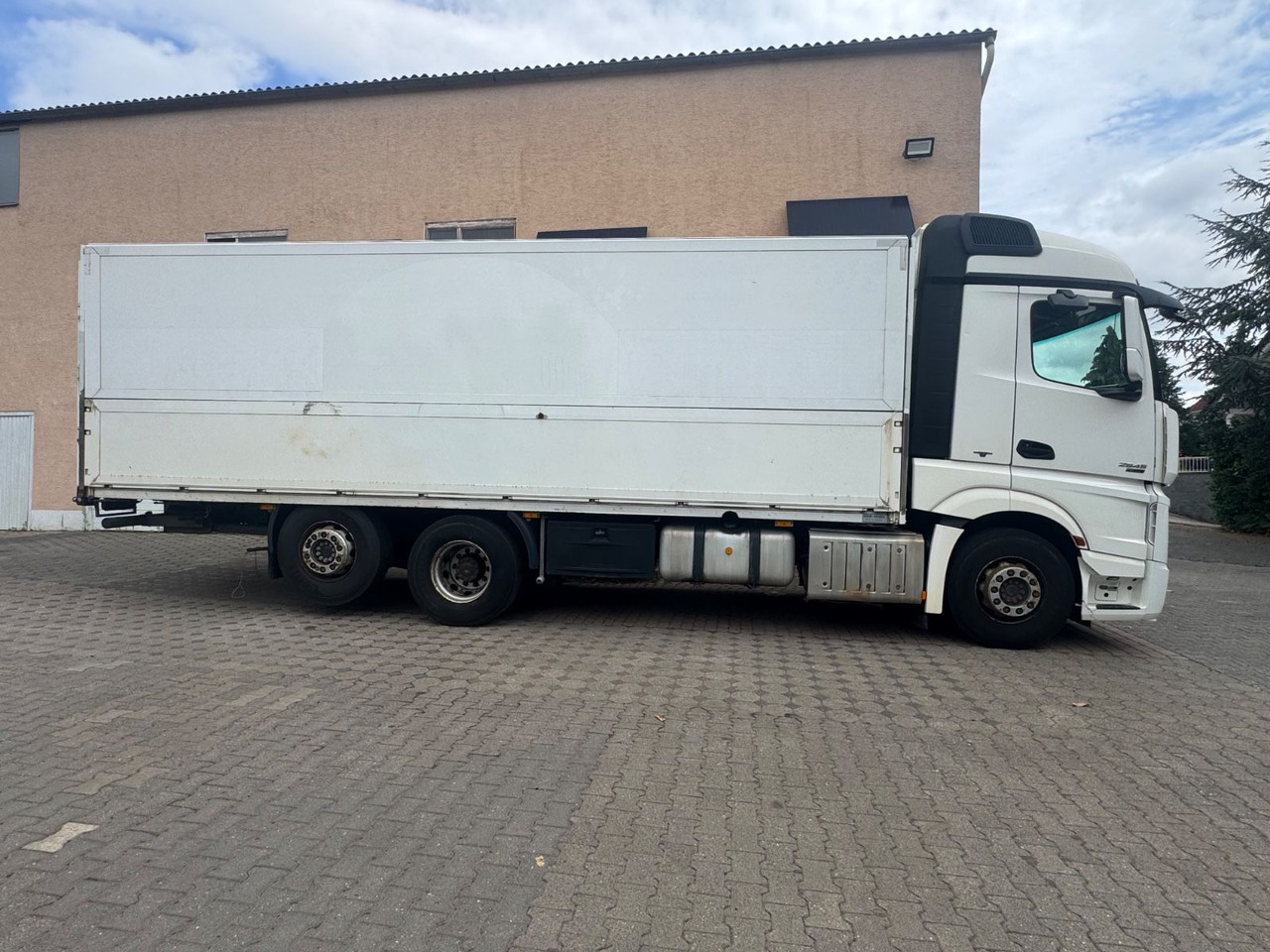 Mercedes-Benz Actros2545/Lift-Lenk/Mitnahmestp/Retarder - משאית תיבה: תמונה 2 Mercedes-Benz Actros2545/Lift-Lenk/Mitnahmestp/Retarder - משאית תיבה: תמונה 2