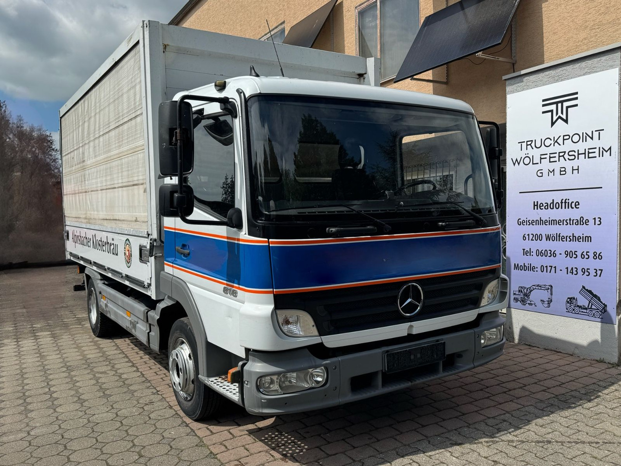 Mercedes-Benz Atego 818/Roll-Plane/Tüv-Neu/1xAHK-Maul/ - משאית משקאות: תמונה 1 Mercedes-Benz Atego 818/Roll-Plane/Tüv-Neu/1xAHK-Maul/ - משאית משקאות: תמונה 1