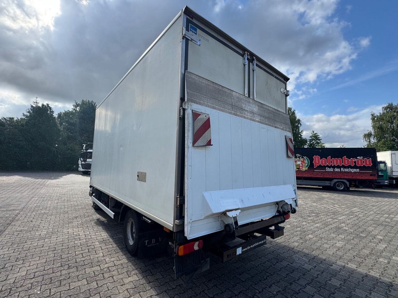 Renault MIDLUM 180/Thermo-King V-500/LBW - כלי רכב מסחרי לקירור: תמונה 3 Renault MIDLUM 180/Thermo-King V-500/LBW - כלי רכב מסחרי לקירור: תמונה 3