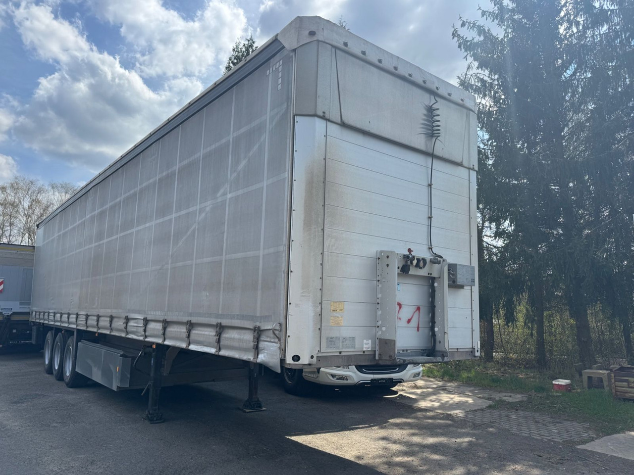 Schmitz Cargobull SCS 24-L/Zertifiziert/Lift/Top-Zustand! - סמיטריילר עם וילונות צד: תמונה 4 Schmitz Cargobull SCS 24-L/Zertifiziert/Lift/Top-Zustand! - סמיטריילר עם וילונות צד: תמונה 4