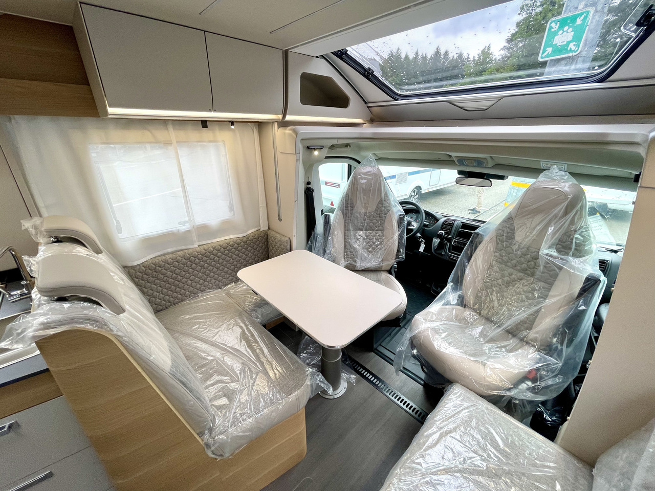 חָדָשׁ רכב ממונע חצי-משולב ADRIA Matrix axess 650 SC: תמונה 7