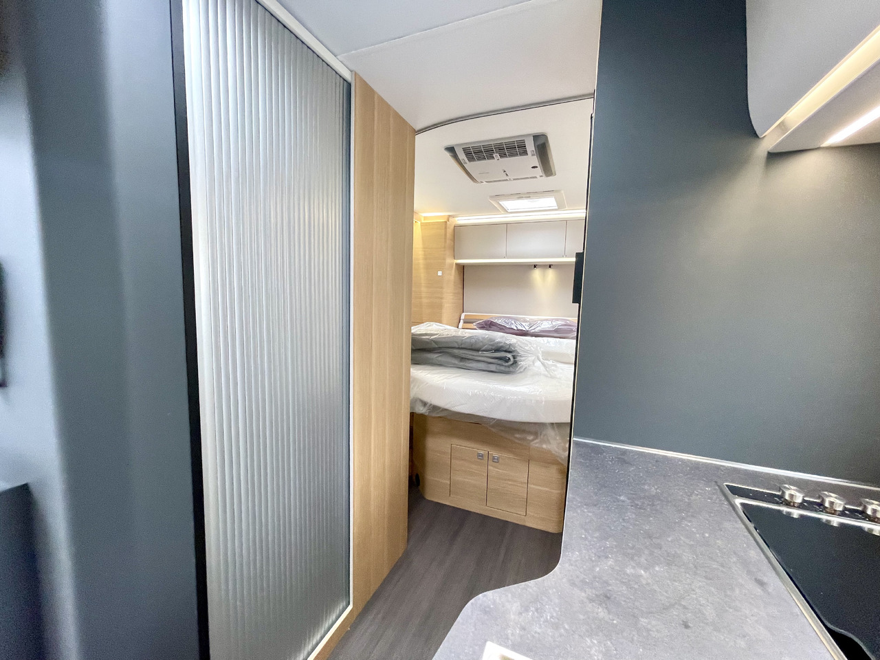 חָדָשׁ רכב ממונע חצי-משולב ADRIA Matrix axess 650 SC: תמונה 11
