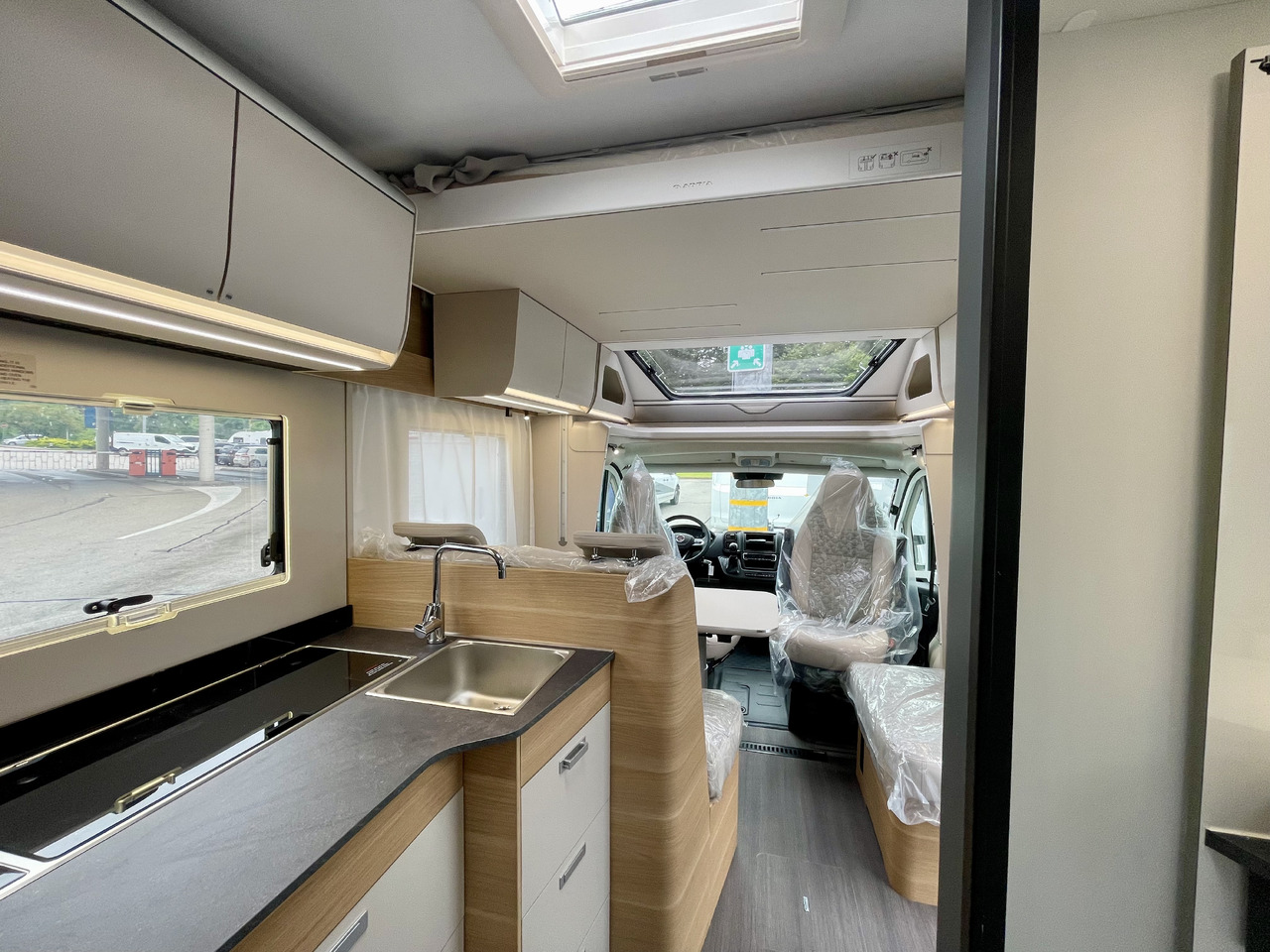 חָדָשׁ רכב ממונע חצי-משולב ADRIA Matrix axess 650 SC: תמונה 8