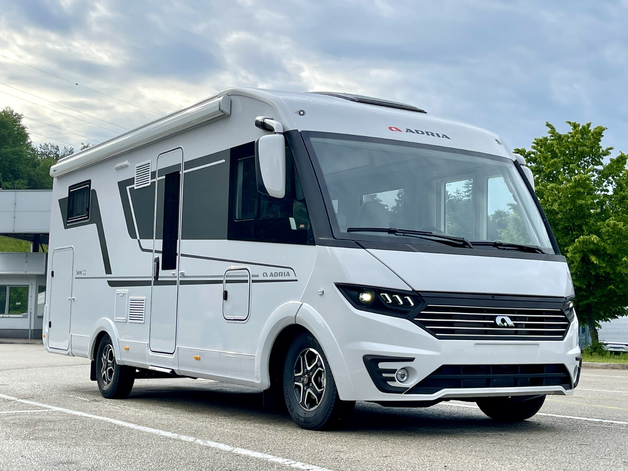 ADRIA Sonic 700DC - רכב ממונע משולב: תמונה 1 ADRIA Sonic 700DC - רכב ממונע משולב: תמונה 1