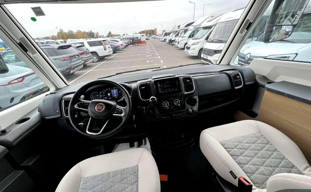 ADRIA Sonic 700DC - רכב ממונע משולב: תמונה 4 ADRIA Sonic 700DC - רכב ממונע משולב: תמונה 4