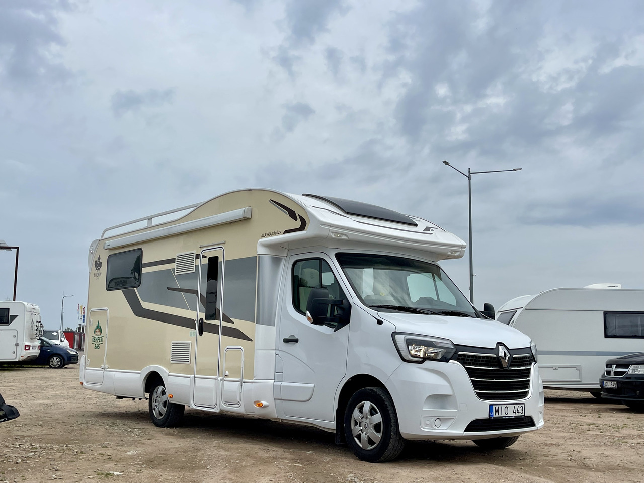AHORN CAMP Alaska TD plus - רכב ממונע חצי-משולב: תמונה 1 AHORN CAMP Alaska TD plus - רכב ממונע חצי-משולב: תמונה 1