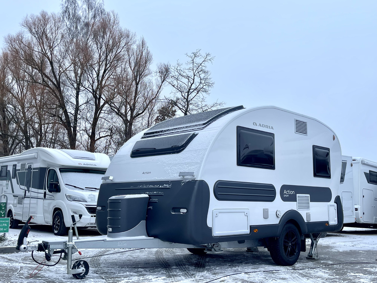 Adria Action Sport - קרוואן נגרר: תמונה 1 Adria Action Sport - קרוואן נגרר: תמונה 1