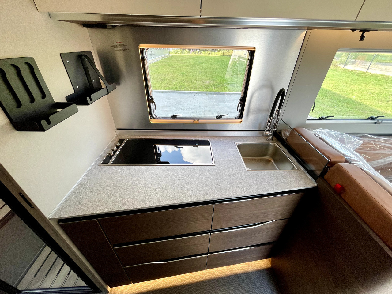 Adria Super Sonic 890 LC - רכב ממונע משולב: תמונה 5 Adria Super Sonic 890 LC - רכב ממונע משולב: תמונה 5