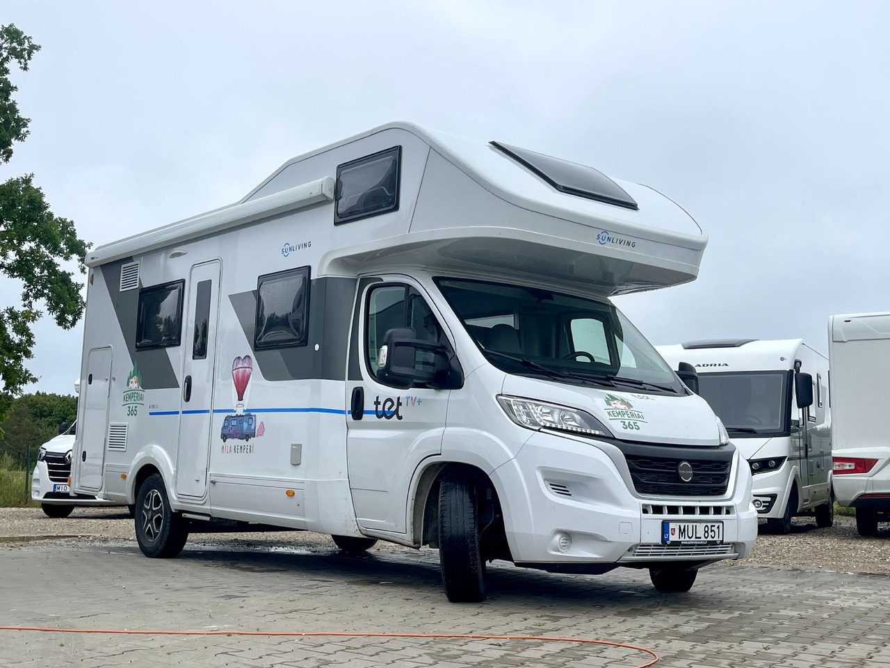 SUN LIVING A 70 DK - רכב ממונע Alcove: תמונה 2 SUN LIVING A 70 DK - רכב ממונע Alcove: תמונה 2