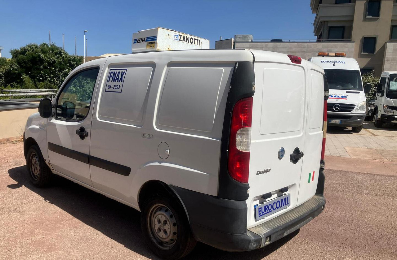 DOBLO' CON COIBENTAZIONE E GRUPPO FRIGO - כלי רכב מסחרי לקירור: תמונה 2 DOBLO' CON COIBENTAZIONE E GRUPPO FRIGO - כלי רכב מסחרי לקירור: תמונה 2