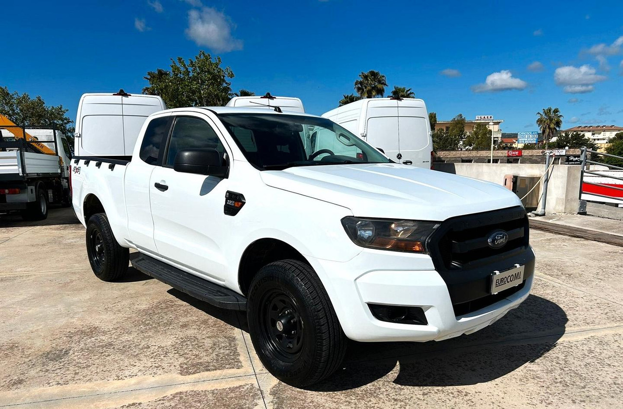 Ford Ranger 2.2 160 cv XL Supercab 4 posti 4wd gan - טנדר: תמונה 3 Ford Ranger 2.2 160 cv XL Supercab 4 posti 4wd gan - טנדר: תמונה 3