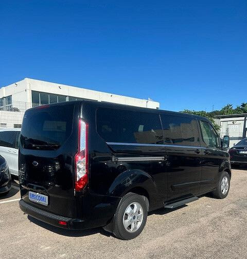 Ford Tourneo Custom Tourneo Custom 310 2.0 TDCi 17 - מכונית: תמונה 4 Ford Tourneo Custom Tourneo Custom 310 2.0 TDCi 17 - מכונית: תמונה 4