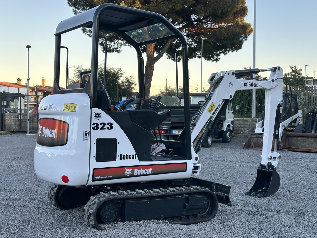 BOBCAT 323 - מיני מחפר: תמונה 3 BOBCAT 323 - מיני מחפר: תמונה 3