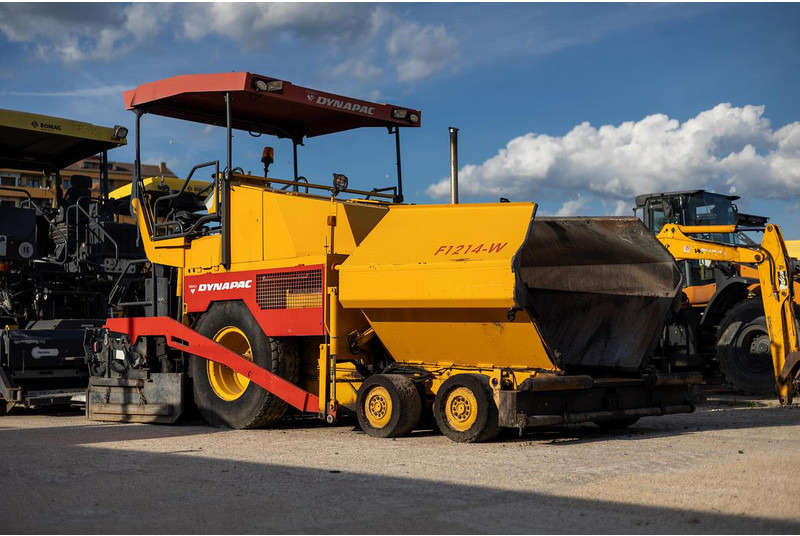 Dynapac F121-4W - מרצף אספלט: תמונה 1 Dynapac F121-4W - מרצף אספלט: תמונה 1