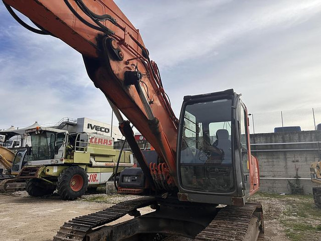 Hitachi ZX180 - מחפר סורק: תמונה 2 Hitachi ZX180 - מחפר סורק: תמונה 2