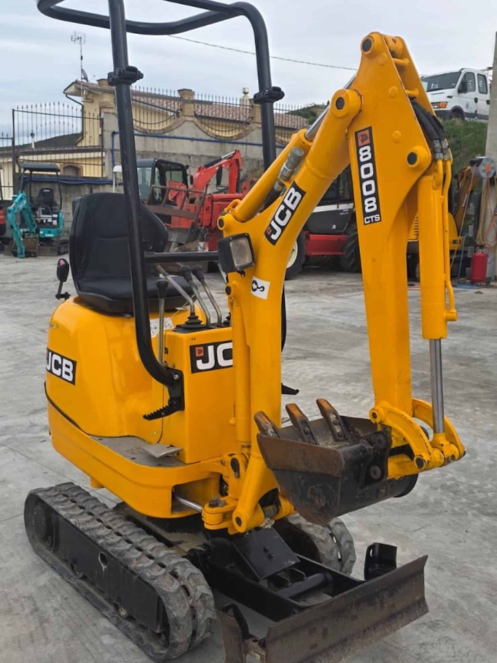 JCB 8008CTS - מיני מחפר: תמונה 1 JCB 8008CTS - מיני מחפר: תמונה 1