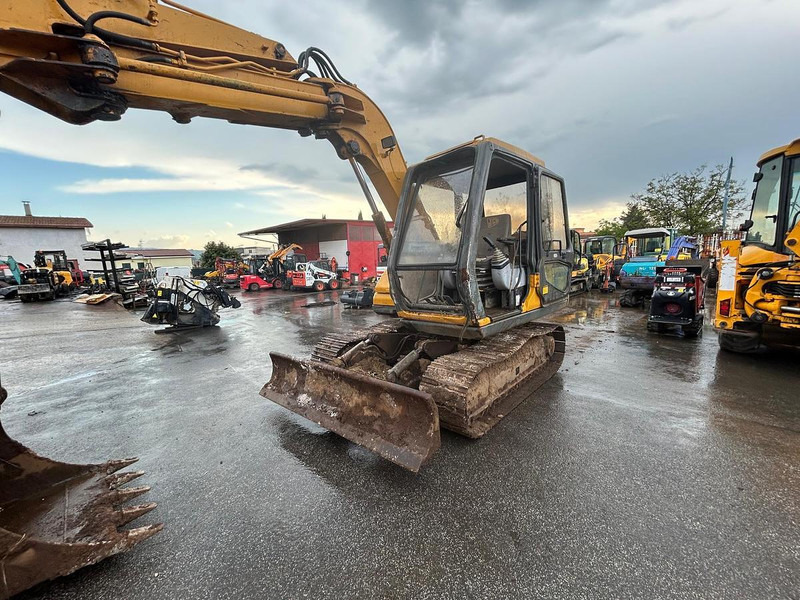 מיני מחפר JCB JS70: תמונה 9