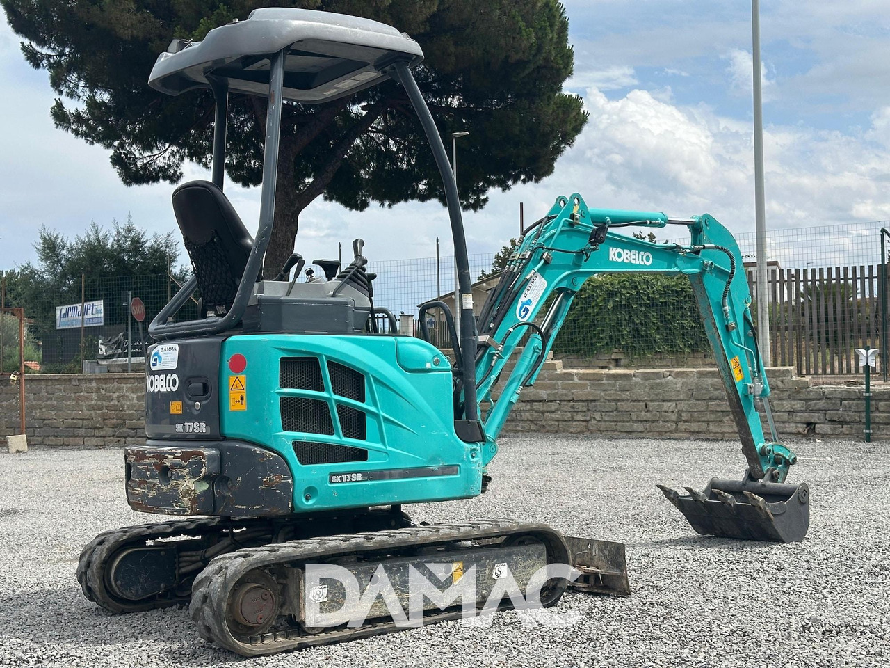 KOBELCO SK17SR-3E - מיני מחפר: תמונה 2 KOBELCO SK17SR-3E - מיני מחפר: תמונה 2