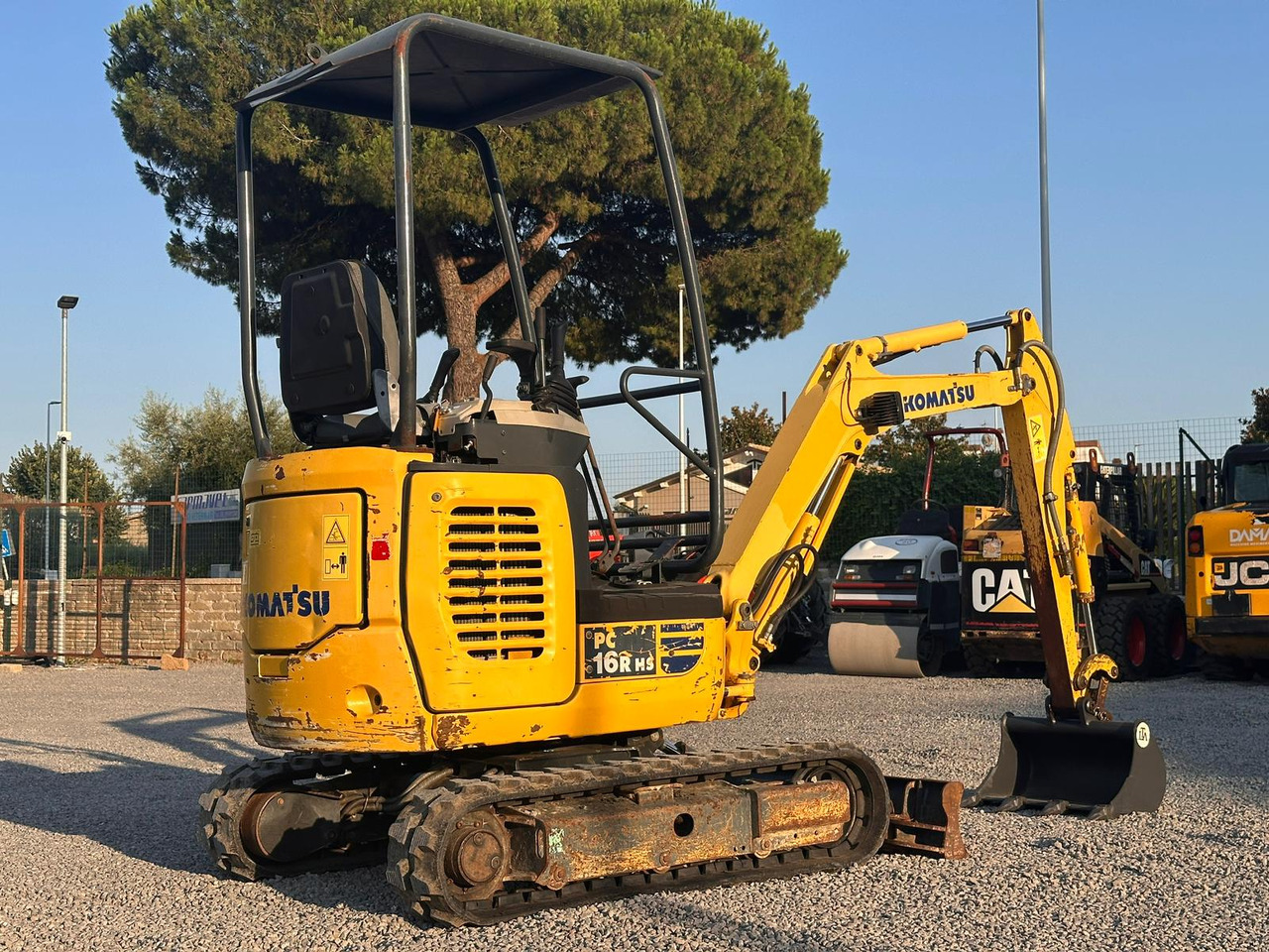 KOMATSU PC16R-3HS - מיני מחפר: תמונה 3 KOMATSU PC16R-3HS - מיני מחפר: תמונה 3