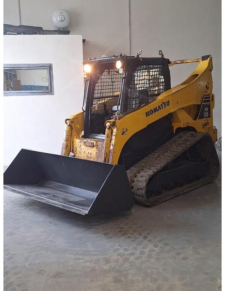 Komatsu CK35 - מעמיס רצועות קומפקטי: תמונה 2 Komatsu CK35 - מעמיס רצועות קומפקטי: תמונה 2