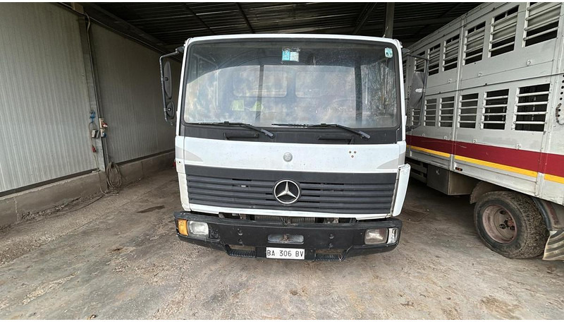 Mercedes-Benz 711 - משאית: תמונה 3 Mercedes-Benz 711 - משאית: תמונה 3