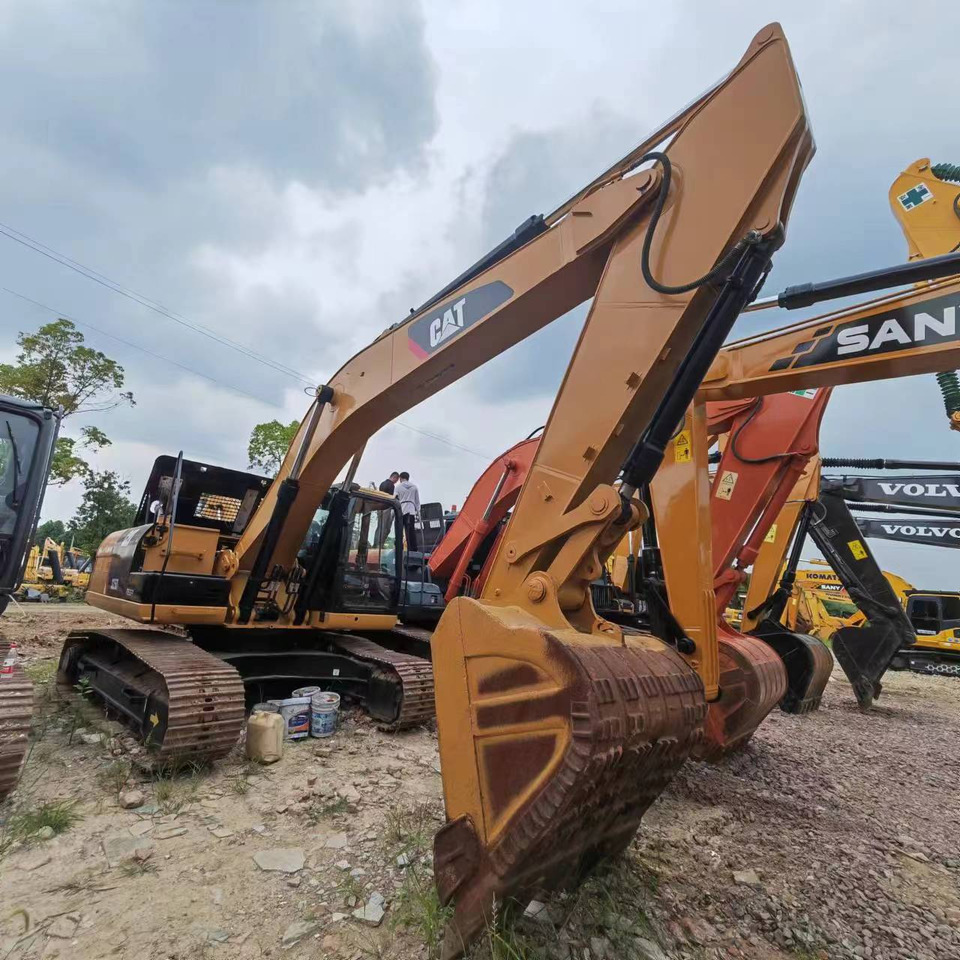 CATERPILLAR 325D2 - מחפר סורק: תמונה 1 CATERPILLAR 325D2 - מחפר סורק: תמונה 1