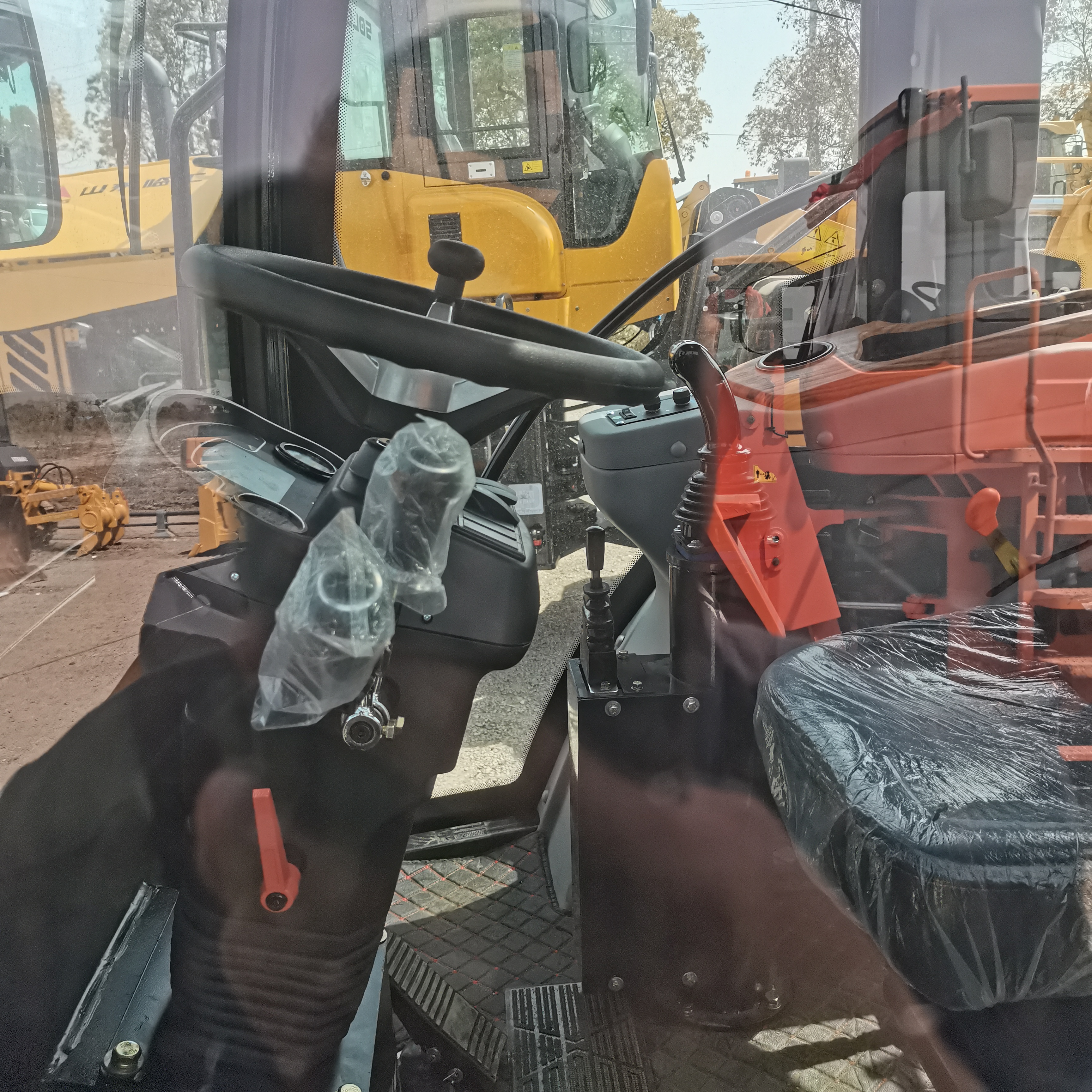 חָדָשׁ מחפרון CATERPILLAR 420F: תמונה 12
