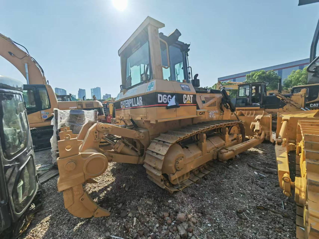 CATERPILLAR D6G - דחפור: תמונה 1 CATERPILLAR D6G - דחפור: תמונה 1