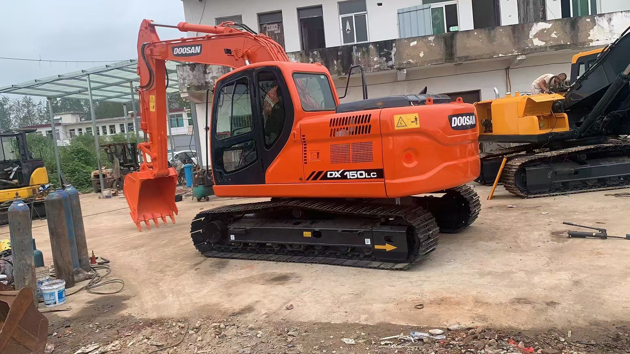 DOOSAN DX150 - מחפר סורק: תמונה 1 DOOSAN DX150 - מחפר סורק: תמונה 1