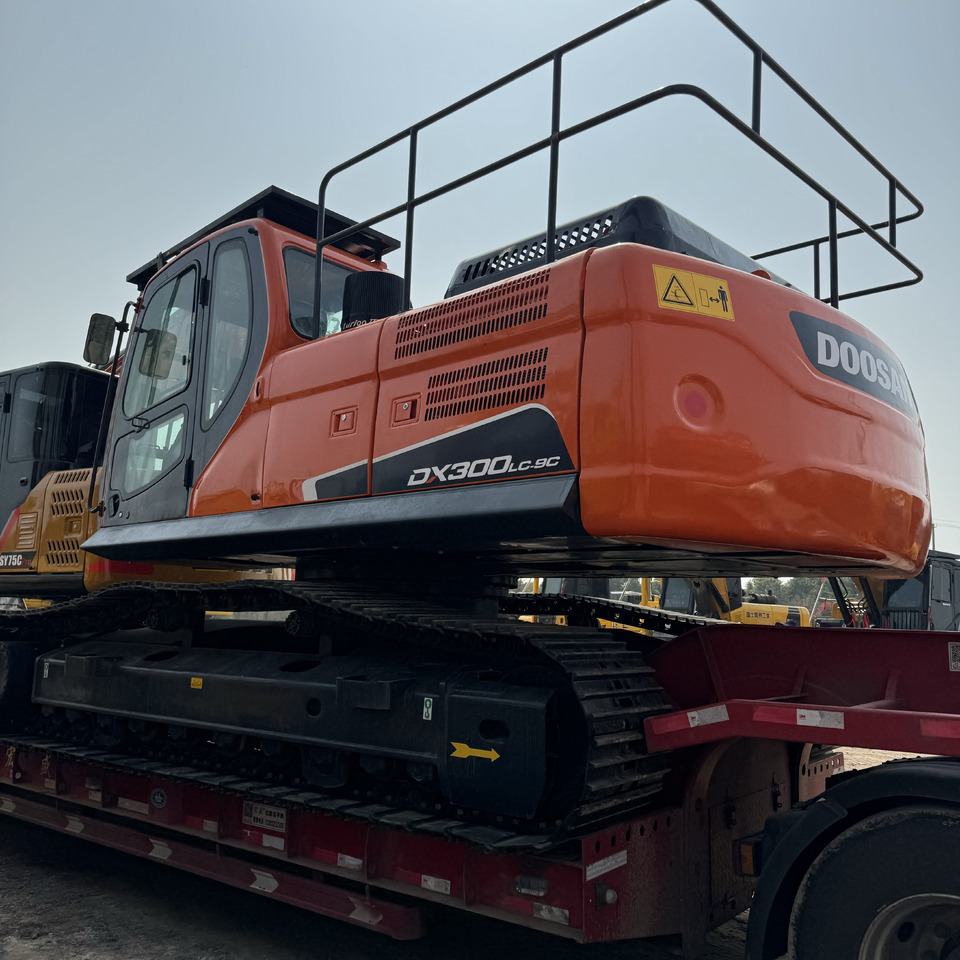 DOOSAN DX300 - מחפר סורק: תמונה 3 DOOSAN DX300 - מחפר סורק: תמונה 3