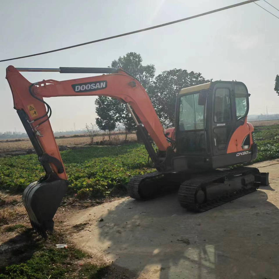 DOOSAN DX60 - מיני מחפר: תמונה 4 DOOSAN DX60 - מיני מחפר: תמונה 4