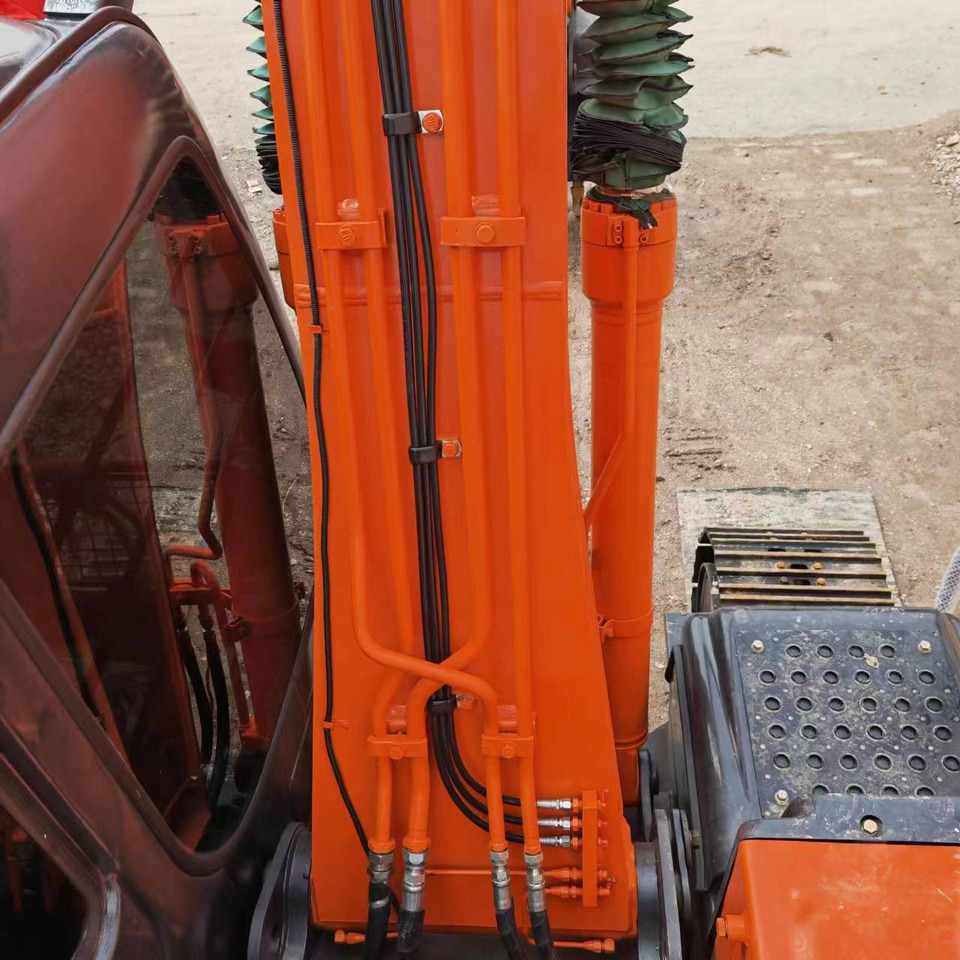 HITACHI ZX120 - מיני מחפר: תמונה 4 HITACHI ZX120 - מיני מחפר: תמונה 4