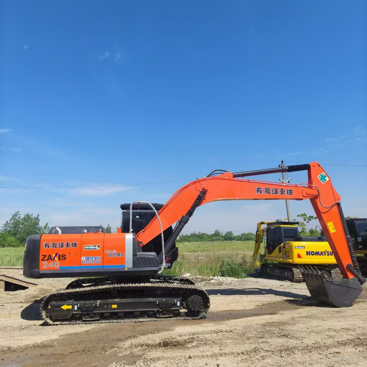 HITACHI ZX240 - מחפר סורק: תמונה 2 HITACHI ZX240 - מחפר סורק: תמונה 2