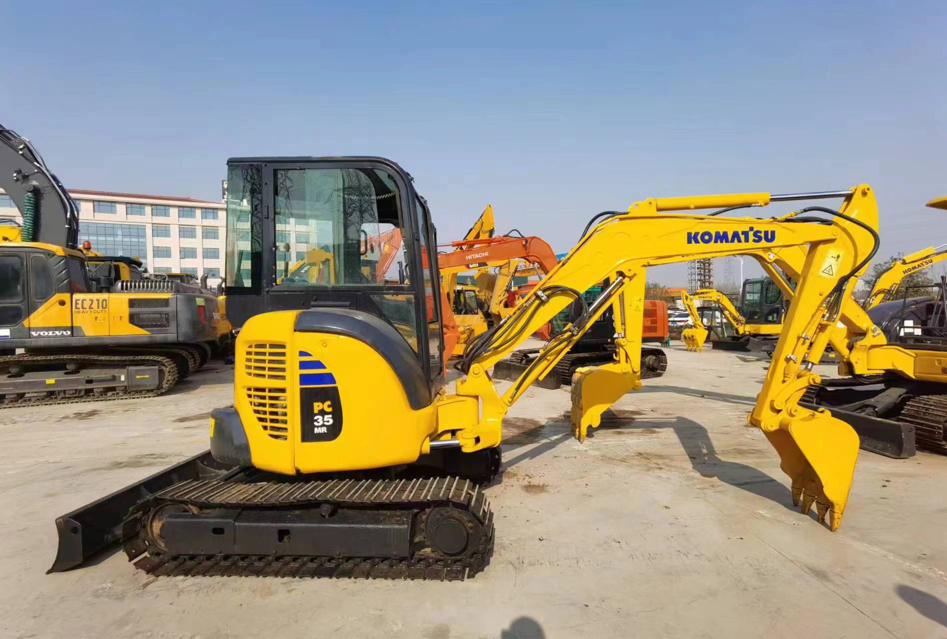 KOMATSU PC35 - מיני מחפר: תמונה 1 KOMATSU PC35 - מיני מחפר: תמונה 1