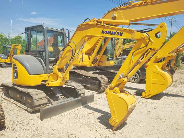 KOMATSU PC40 - מיני מחפר: תמונה 1 KOMATSU PC40 - מיני מחפר: תמונה 1