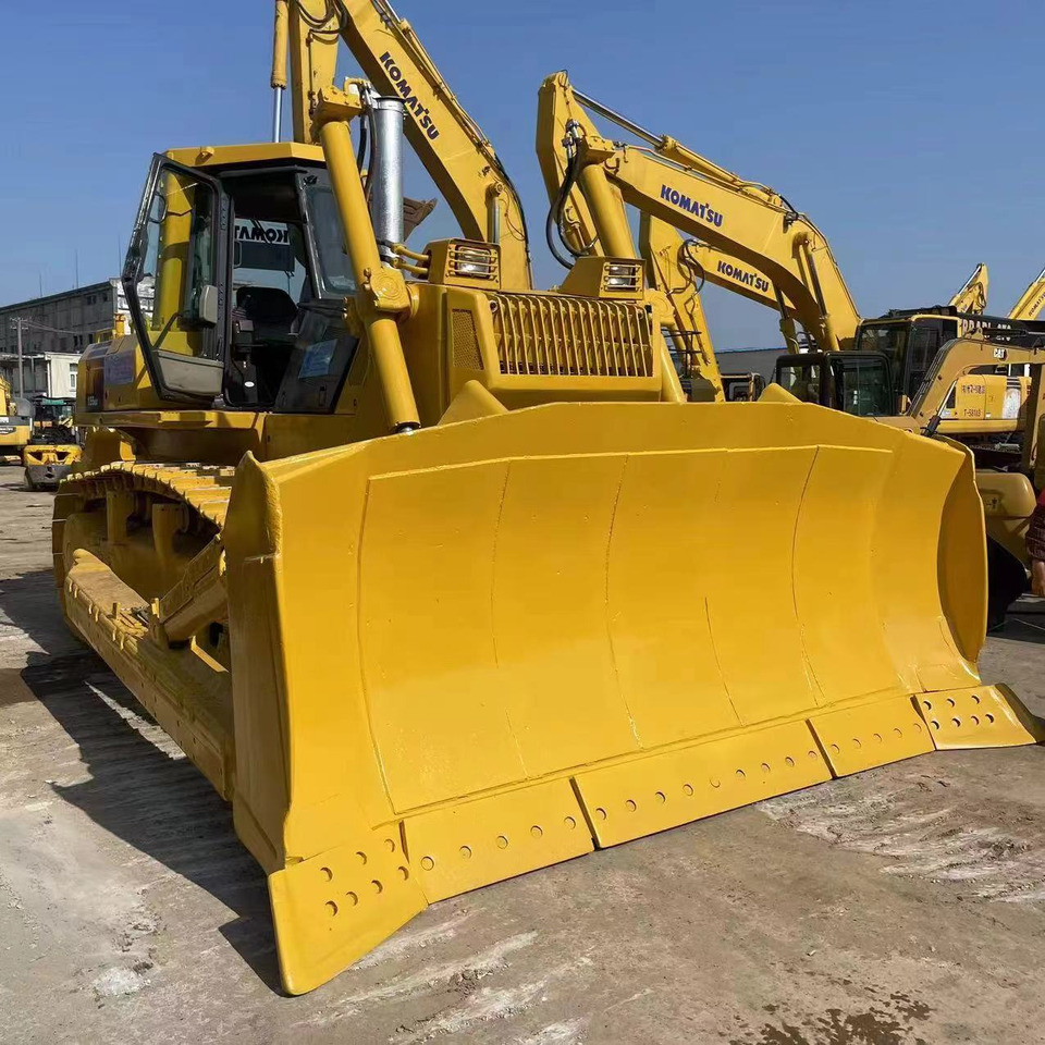 Komatsu D155A-6 - דחפור: תמונה 4 Komatsu D155A-6 - דחפור: תמונה 4
