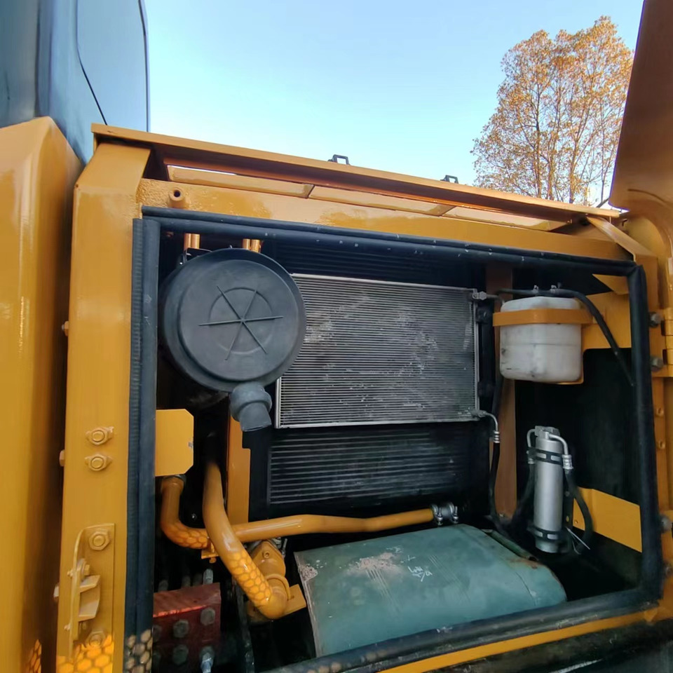 מחפר סורק SANY SY135: תמונה 7