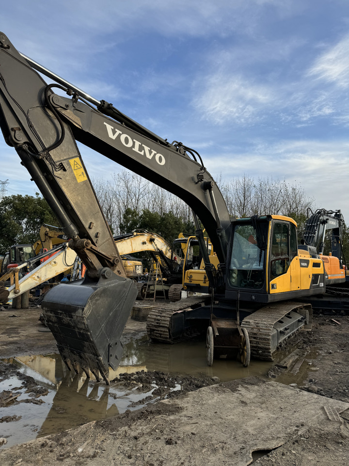 VOLVO EC220D - מחפר סורק: תמונה 3 VOLVO EC220D - מחפר סורק: תמונה 3