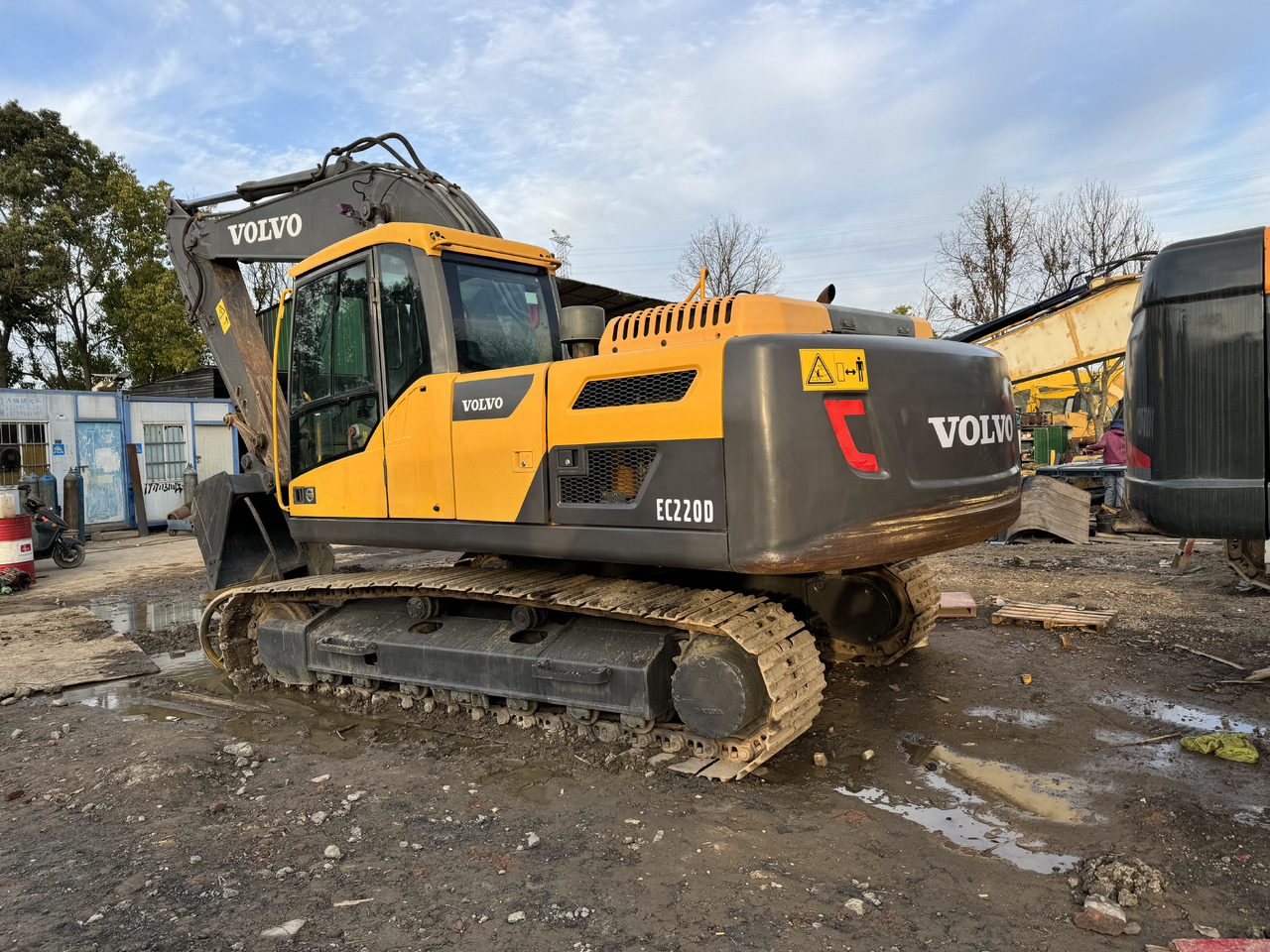 VOLVO EC220D - מחפר סורק: תמונה 1 VOLVO EC220D - מחפר סורק: תמונה 1