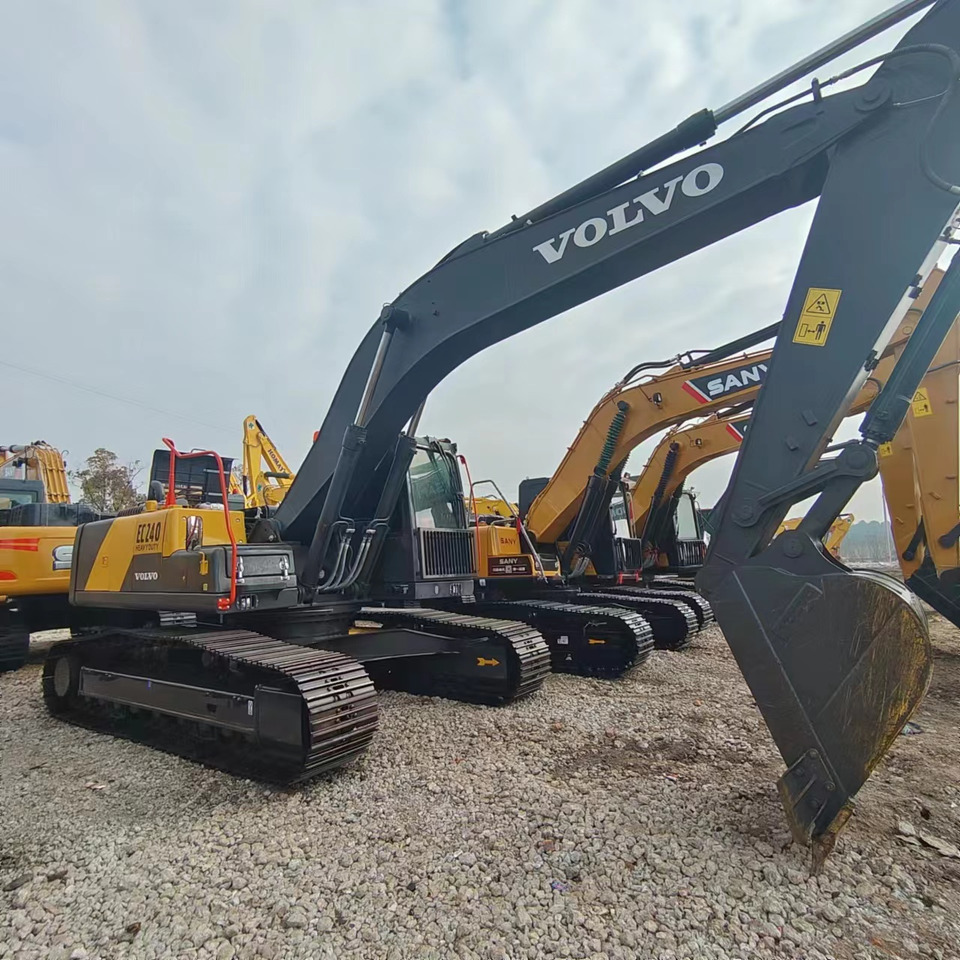 מחפר סורק VOLVO EC240: תמונה 16