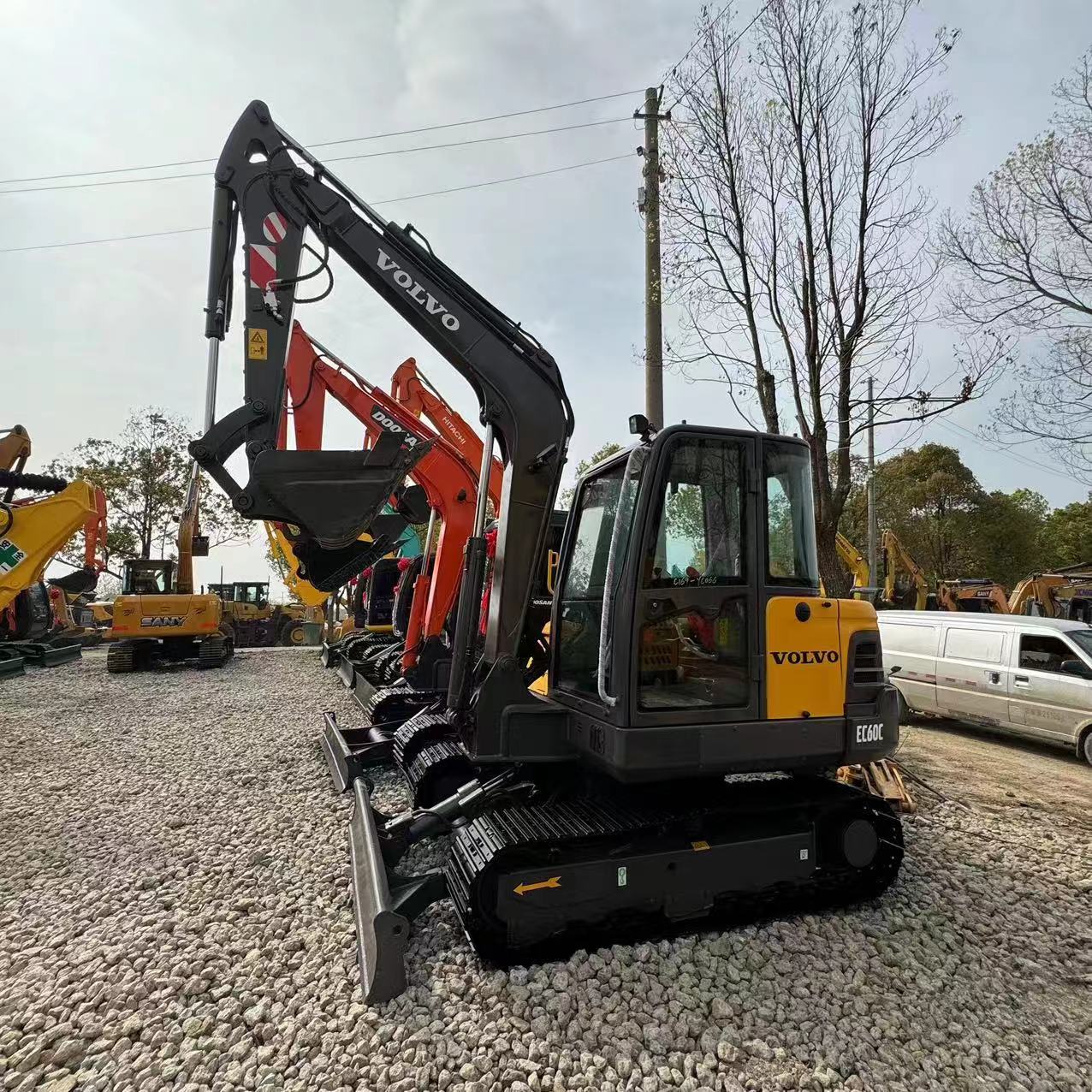 VOLVO EC60 - מיני מחפר: תמונה 4 VOLVO EC60 - מיני מחפר: תמונה 4
