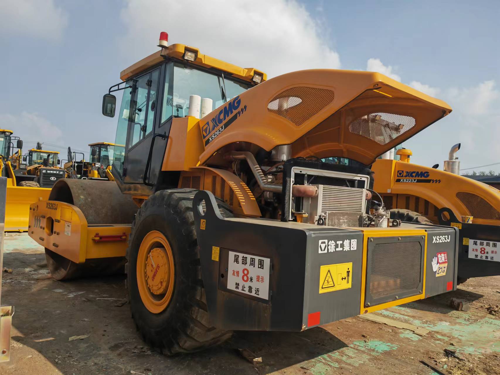 XCMG XS263J - מדחס: תמונה 2 XCMG XS263J - מדחס: תמונה 2